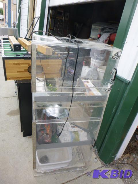 lot 113 image: Reptile Cage 49" X 21" X ...