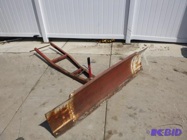 lot 121 image: Wheel Horse 60" Blade...