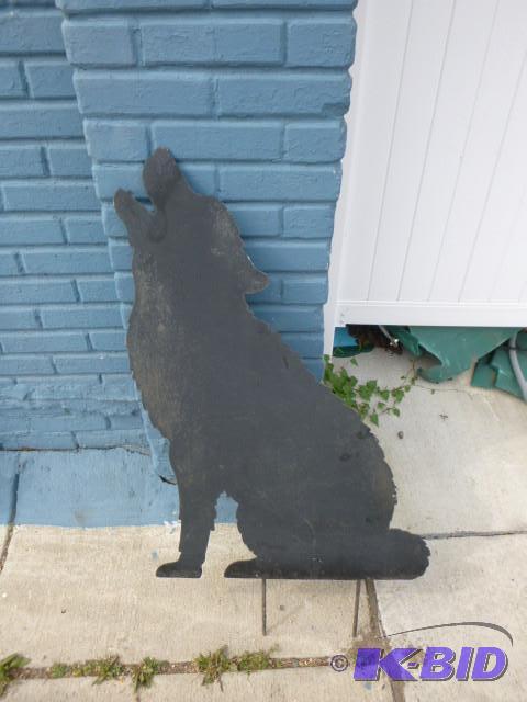 lot 164 image: Metal Wolf Yard Decoration...