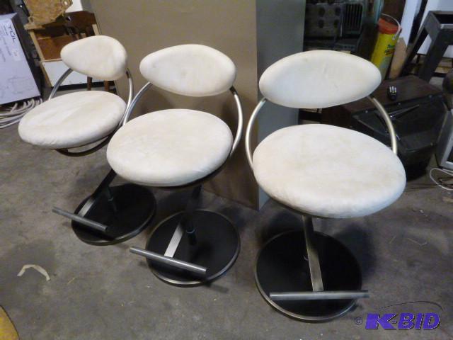 lot 175 image: 3 Swivel Stools 25"...
