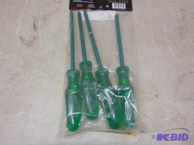 lot 21 image: itt Assorted Jumbo Screwdrivers 4 P...