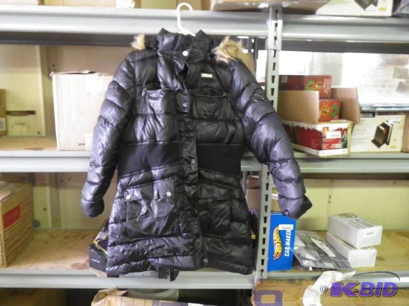 Coogi coat, size 1 xl...