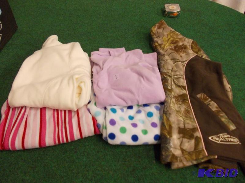 Box Lot of Comfy Fleece Wear Size S...