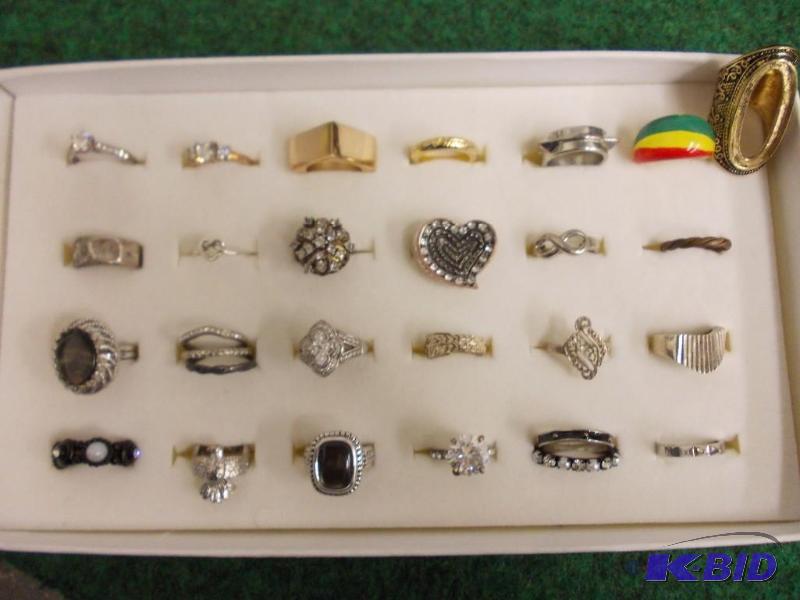 Lot of 25 Fashion Rings (some ster...