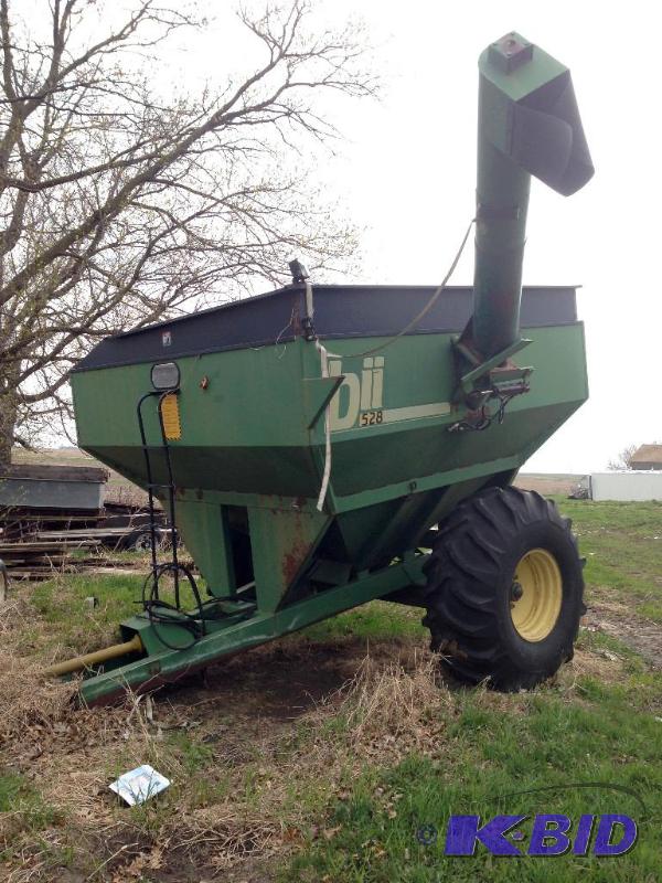 Bradford Industries grain cart