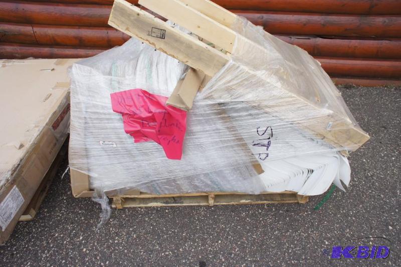 lot 100 image: Pallet of Paper  in large sheets. ...