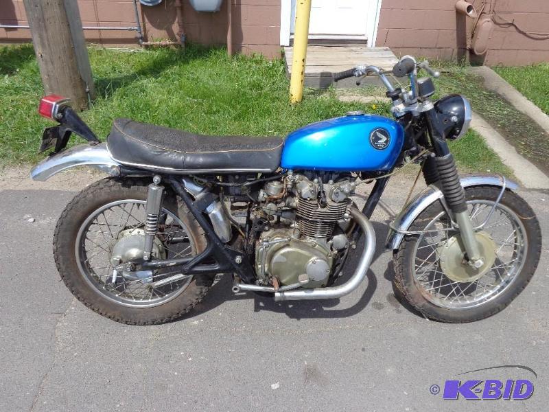 lot 2 image: Honda CL450 Scrambler Vin # CL450 -...