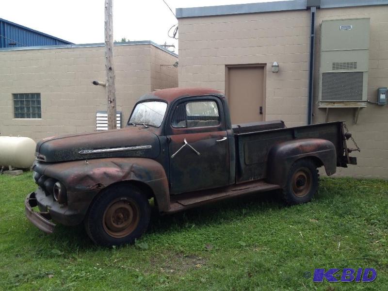 lot 6 image: 1951 Ford F3 Truck HD 34 Ton Barn Find