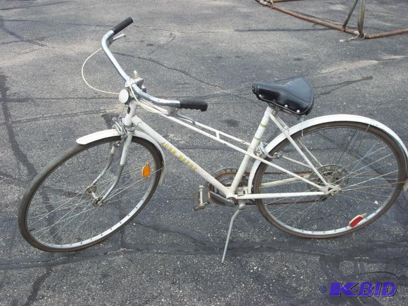 John Deere 10 Speed Bike...