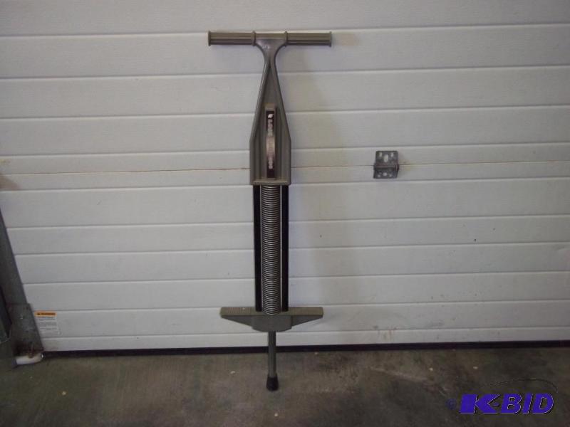 Pro 100 Pogo Stick...