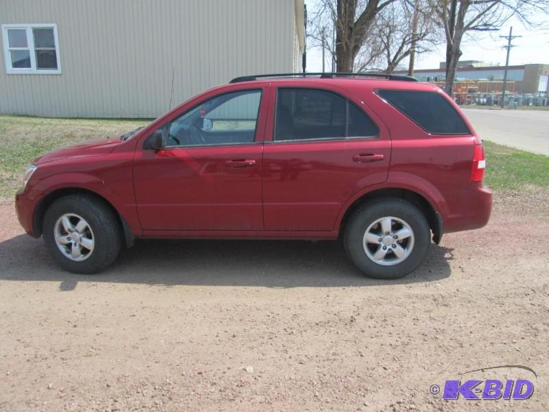 lot 7 image: 2009 Kia Sorento
