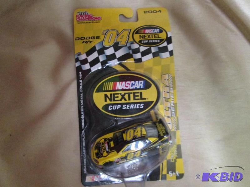 lot 112 image: NASCAR Nextel Cup series car o4...