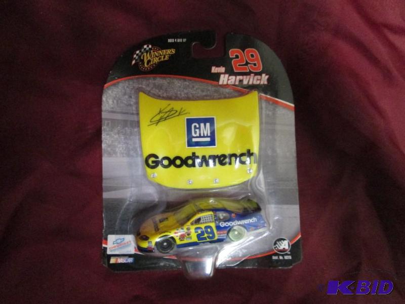 lot 152 image: NASCAR Kevin Harvick car and race h...