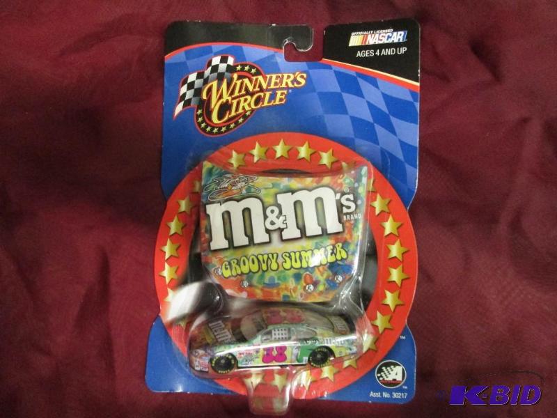 lot 154 image: NASCAR Elliott Sadler car and race ...
