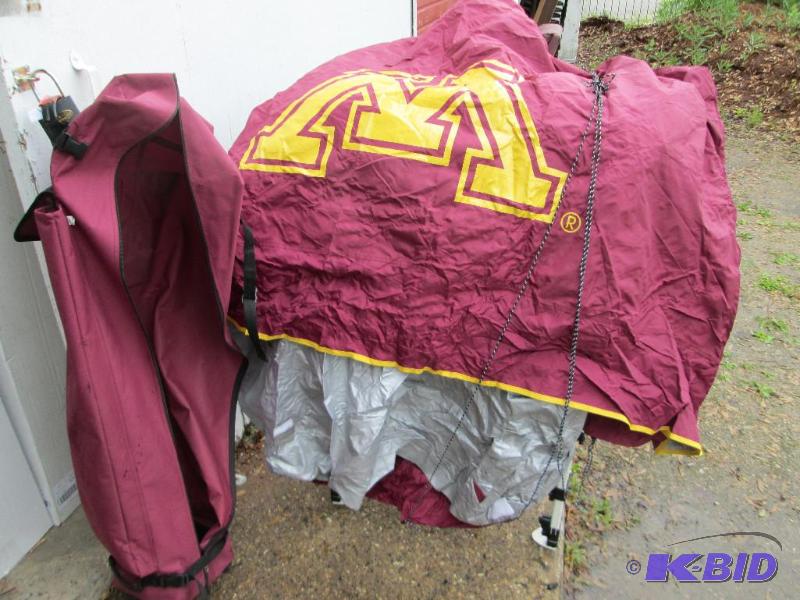 lot 3 image: University of Minnesota 12 x 12 foo...