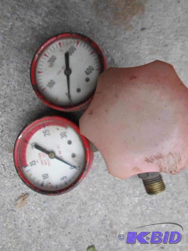 lot 34 image: Pressure guage 400 PSI for aceytlen...