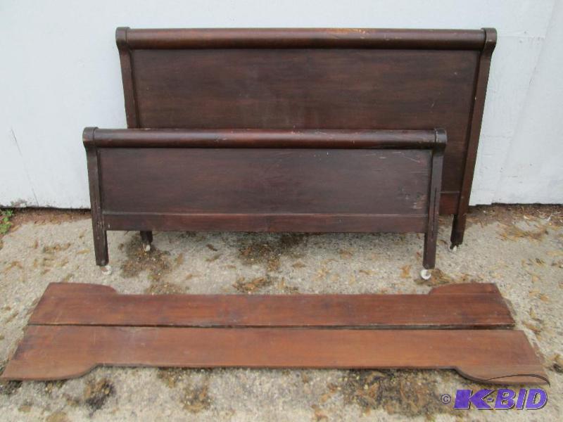 lot 37 image: Antique bedframe, complete with hea...