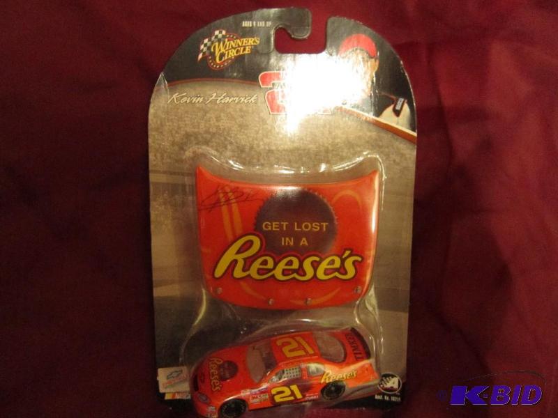 lot 86 image: NASCAR Kevin Harvick car and race h...