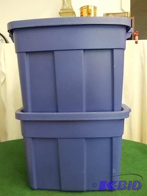 lot 26 image: 2-Rubbermaid Roughneck 18-Gallon To...