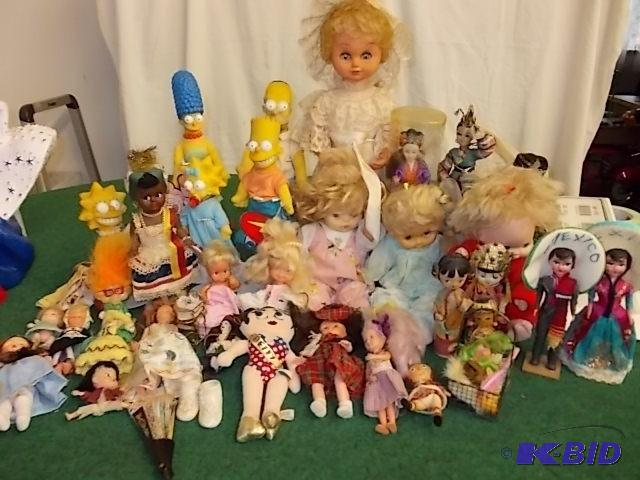 lot 39 image: Collection Of Assorted Dolls (Simps...