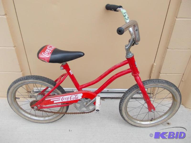 lot 53 image: Coca Cola 16 in Bike By Huffy...