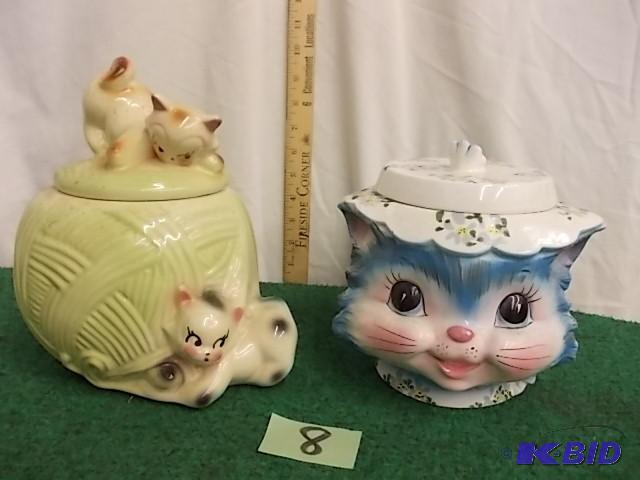 lot 8 image: 2-Kitten Cookie Jars...