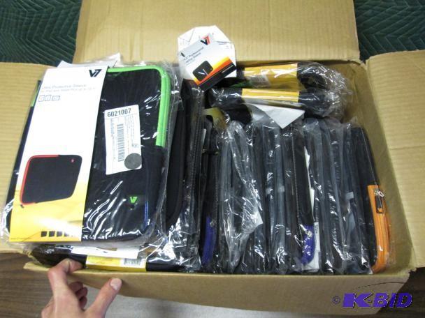 Box of V7 Ultra protective sleeve f...