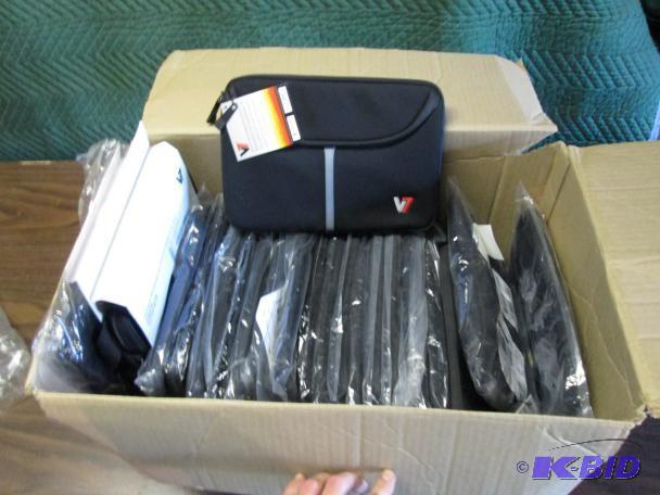 V7 professional laptoptablet sleev...