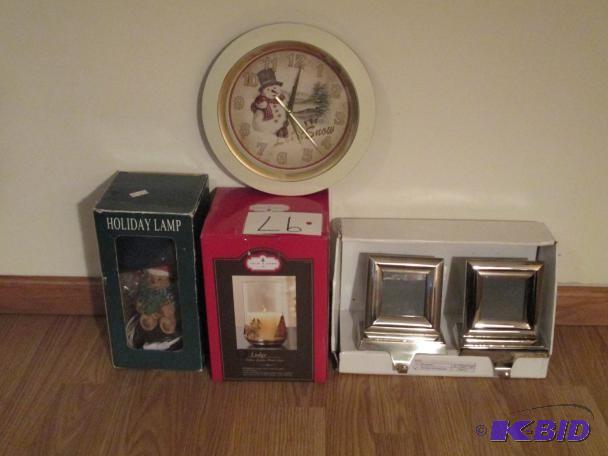 Lot of christmas items...