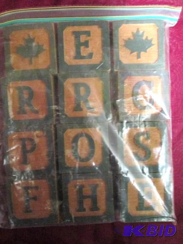 Lot of wooden blocks for dcor....