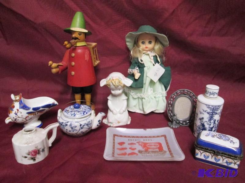 Lot of miscellaneous small wood and...