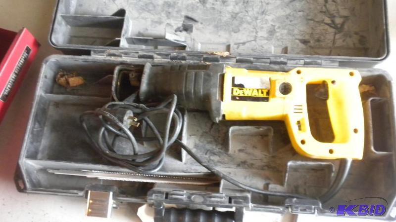 Reciprocating saw