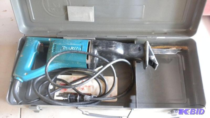 Reciprocating saw