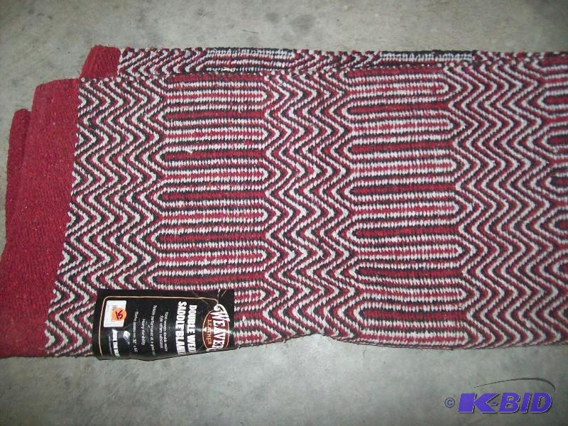 lot 15 image: Saddle blanket item 15...