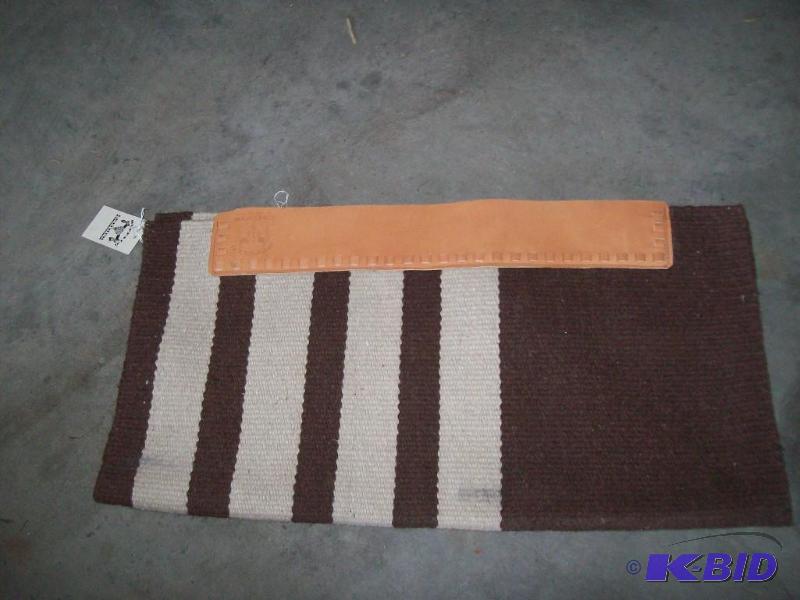 lot 16 image: Saddle blanket item 16...