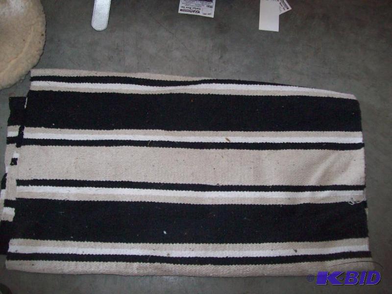 lot 17 image: Saddle blanket item 17...