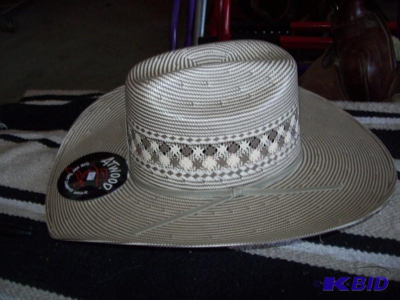 lot 18 image: Mens cowboy hat item 18...