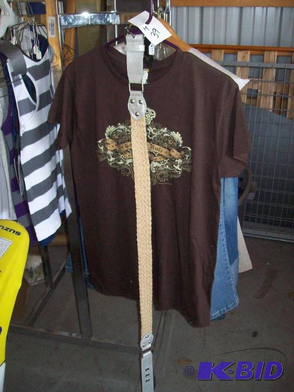 lot 39 image: Women t-shirt -med -includes belt i...