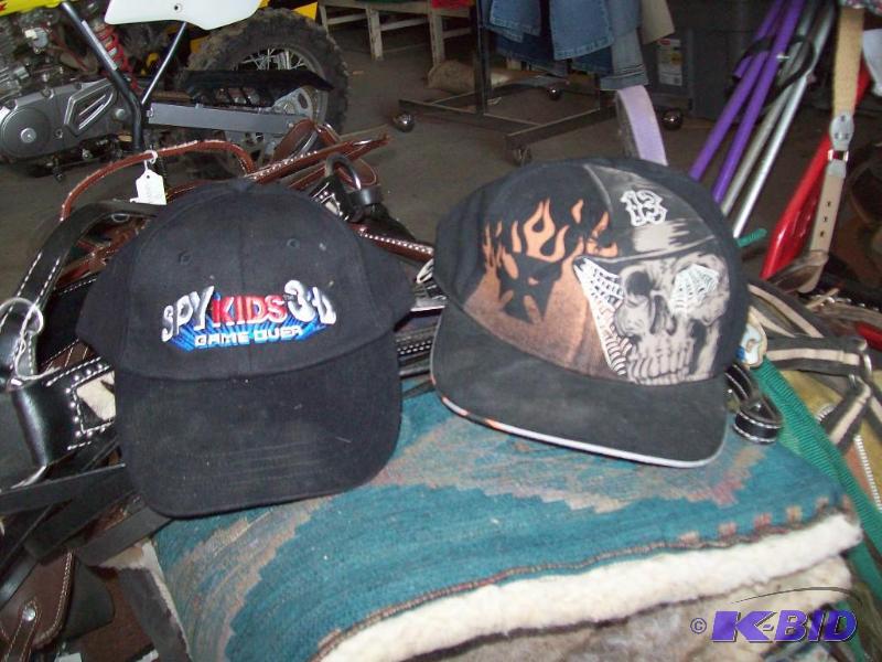 lot 58 image: Mens baseball caps -(2) item 58...