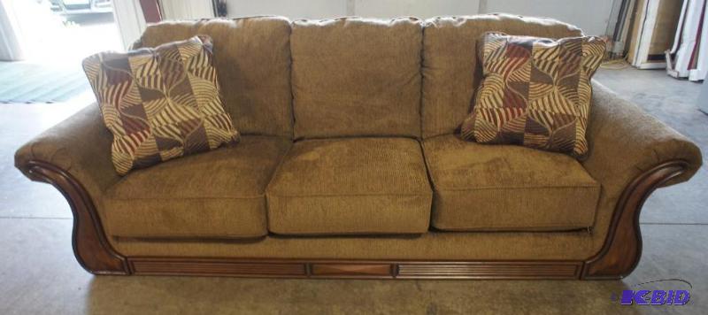 Brand New Couch w legs. L-37&quot...