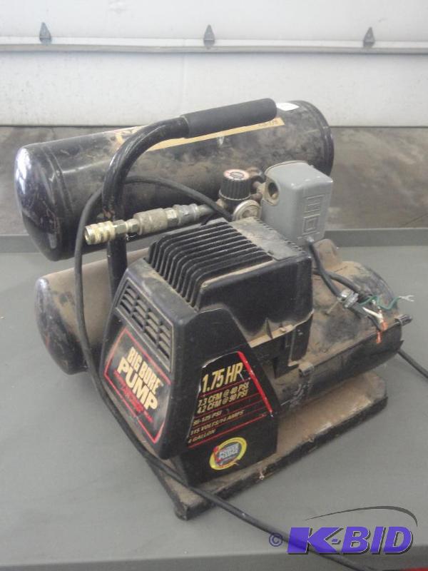 lot 11 image: Coleman PowerMate CS-175 Contractors Air Comp...