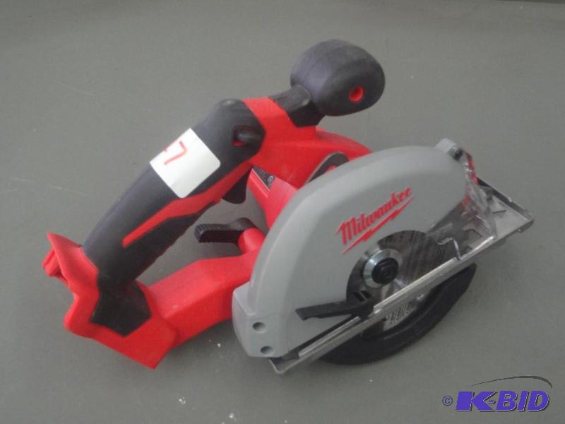 lot 27 image: Milwaukee 18Volt 5 38" Metal Saw, Works...