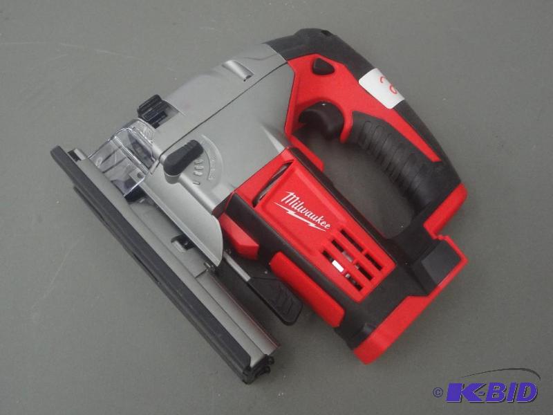 lot 29 image: Milwaukee 18Volt Jig Saw, Works...