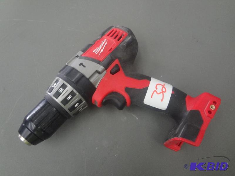 lot 32 image: Milwaukee 18Volt 12" Hammer Drill, Work...