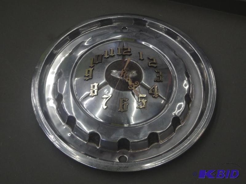 lot 79 image: Vintage Hub-Cap Clock...