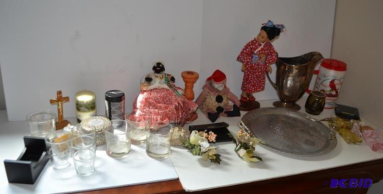 lot 106 image: Etched glass tumblers Silver plated...