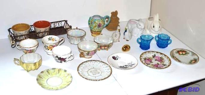 lot 114 image: Colectible China tea cups, plates, ...