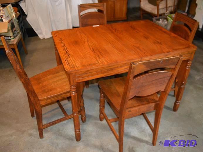 lot 12 image: Vintage Art Deco table & 4 chai...