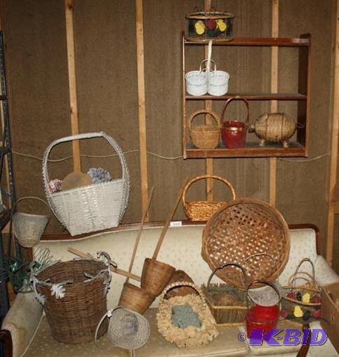 lot 148 image: Large collection of baskets of vari...