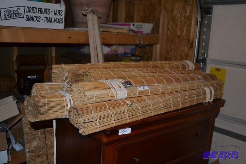 lot 165 image: 8 sets of Blinds 44x50"...